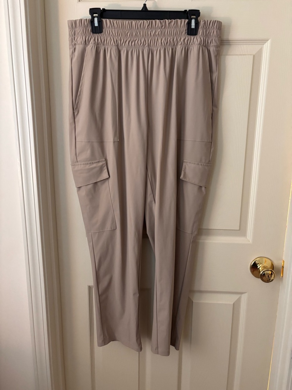 Old Navy Women's Taupe Cargo Joggers